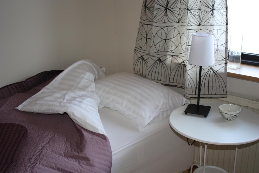 Guesthouse Gimbur Reykjarholl Habitación foto